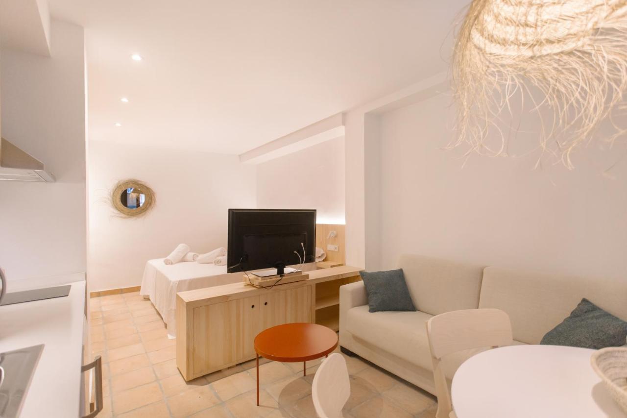 La Vila Hort By Seaward Suites Вилахойоса Екстериор снимка